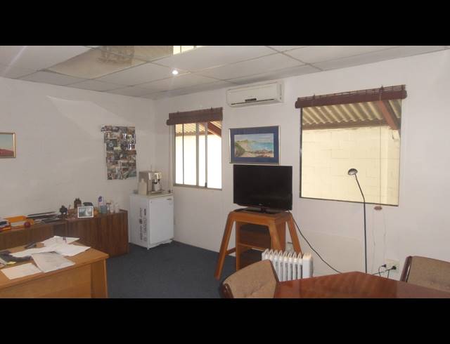 567M² FACTORY TO LET IN STIKLAND